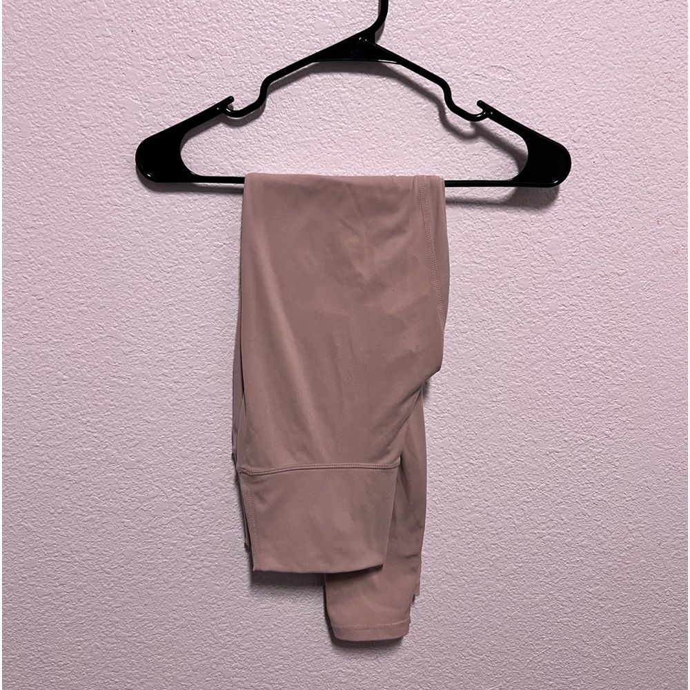 LIGHT PINK LEGGINGS